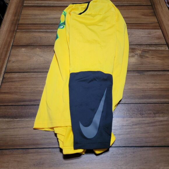 Nike Dri-Fit NBA LS Yellow Milwaukee Bucks Jersey - Size XL - Picture 3 of 7